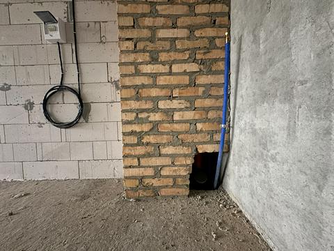 коммерческая по адресу Машинобудівників ул., 16