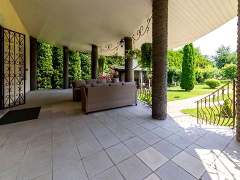 будинок за адресою Грушевського вул.