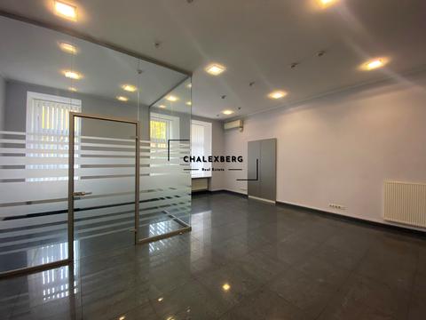 комерційна за адресою Музейний пров., 4