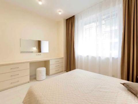 квартира за адресою Андрія Верхогляда вул. (Михайла Драгомирова), 14-А