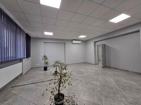 комерційна за адресою Кардинала Любомира Гузара вул., 49