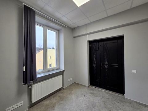 комерційна за адресою Кардинала Любомира Гузара вул., 49