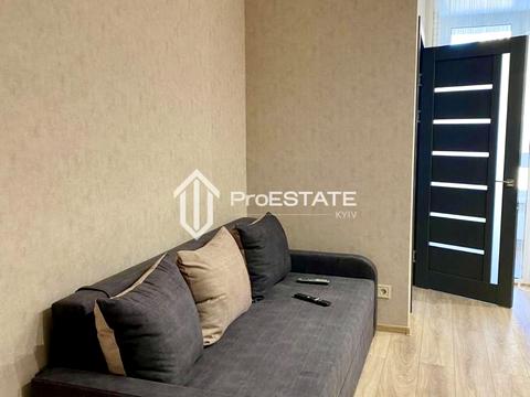 квартира за адресою Зарічна вул., 4К1