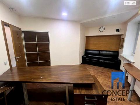 комерційна за адресою Лешко-Попеля вул., 7