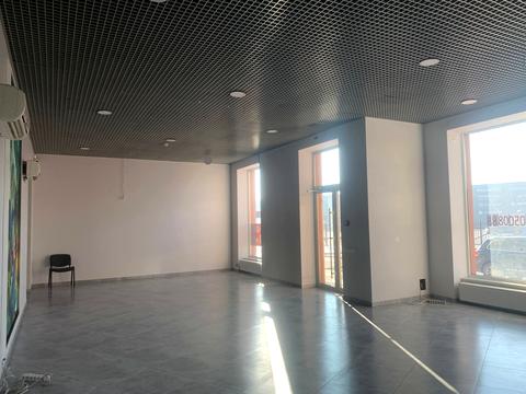 комерційна за адресою Василя Стуса вул., 30д