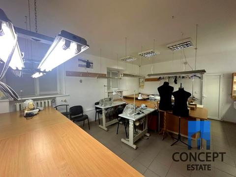 комерційна за адресою Феодосія Макаревського пров. (Радянський), 4