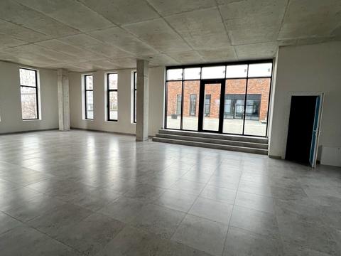 комерційна за адресою Івасюка, 19