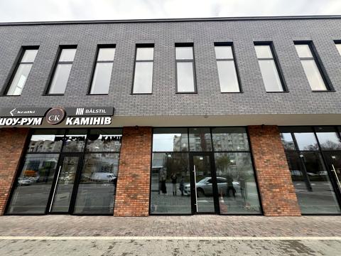 комерційна за адресою Івасюка, 19