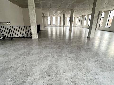 комерційна за адресою Івасюка, 19