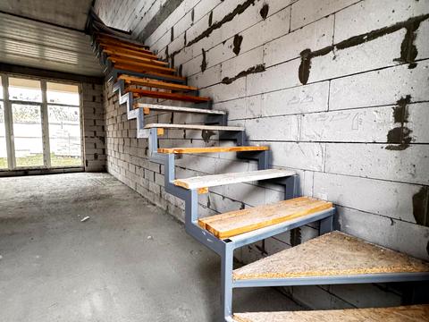 будинок за адресою Квітнева вул.