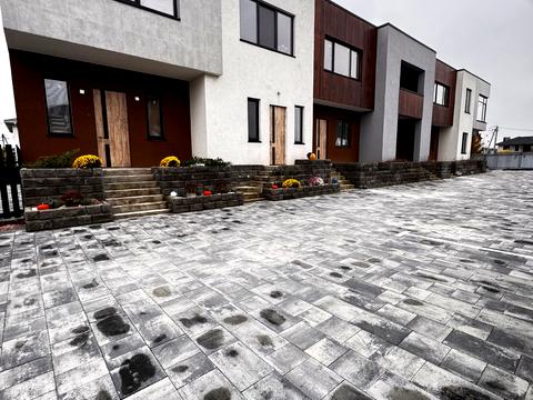 будинок за адресою Квітнева вул.