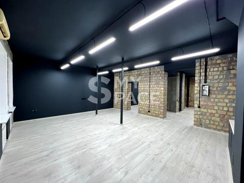 комерційна за адресою Різницька вул., 11