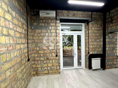 комерційна за адресою Різницька вул., 11