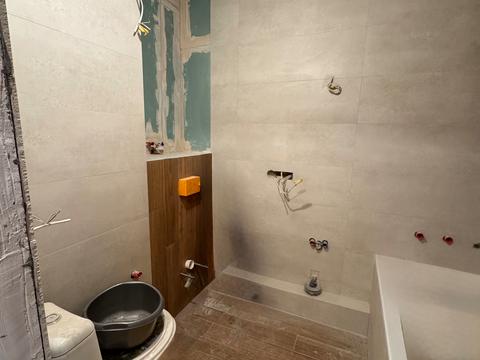 квартира за адресою Василя Симоненка вул., 105