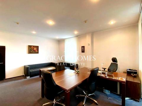 комерційна за адресою Євгена Коновальця вул. (Щорса), 32-Г