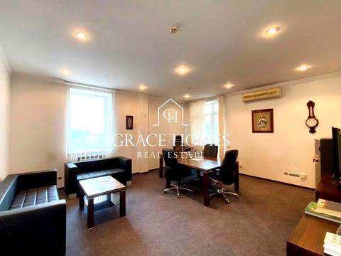 комерційна за адресою Євгена Коновальця вул. (Щорса), 32-Г