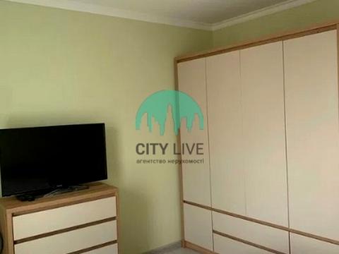 квартира за адресою Олександра Довженка вул., 21а