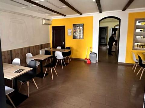 коммерческая по адресу Келецкая ул., 1