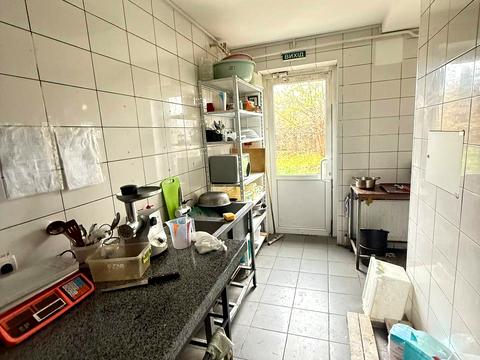 коммерческая по адресу Келецкая ул., 1