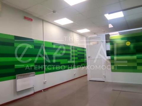 комерційна за адресою В'ячеслава Чорновола вул., 10