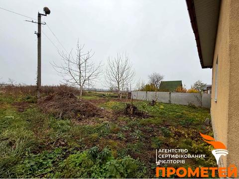 будинок за адресою Вартових Неба вул. (Комарова), 11А