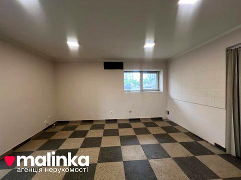 комерційна за адресою Весняна вул., 8