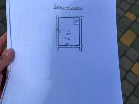 комерційна за адресою Весняна вул., 8