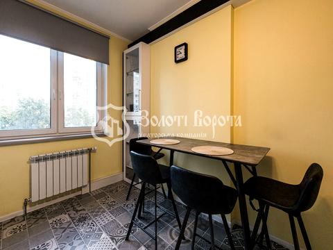 квартира по адресу Патриарха Мстислава Скрипника ул., 40