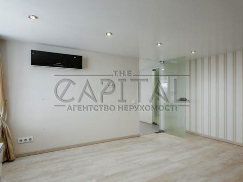 комерційна за адресою Мокра вул. (Кудряшова), 3