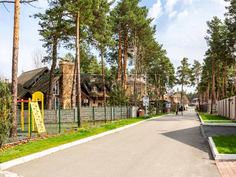 будинок за адресою Анатолія Солов'яненка вул.