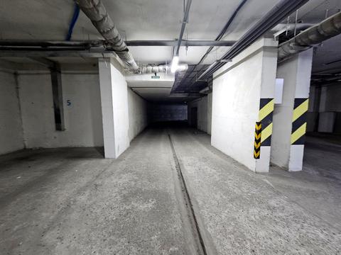 паркомісце за адресою Святотроїцька вул., 94