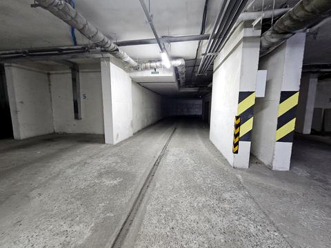 паркомісце за адресою Святотроїцька вул., 94