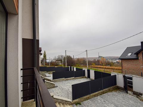 будинок за адресою Петра Батьківського вул.