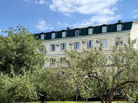 коммерческая по адресу Трёхсвятительская ул., 4