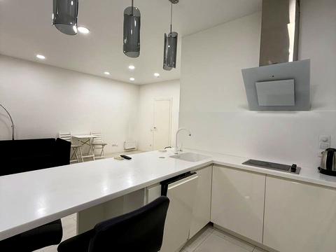 квартира за адресою Практична вул., 8