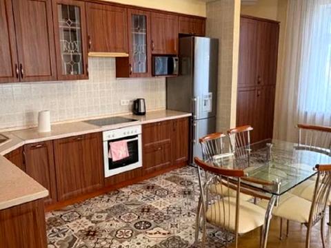 квартира за адресою Київ, Левка Лук'яненка вул. (Маршала Тимошенка), 21