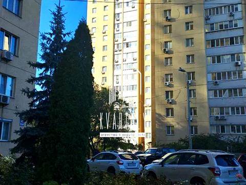 квартира за адресою Дарницький бульвар, 8