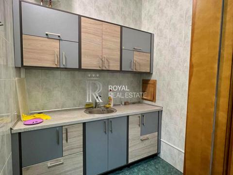 комерційна за адресою Бульварно-Кудрявська вул. (Воровського), 13-19