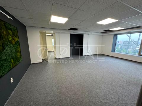 комерційна за адресою Шовковична вул., 42/44