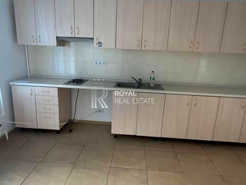 комерційна за адресою Лаврська вул. (Січневого Повстання), 1