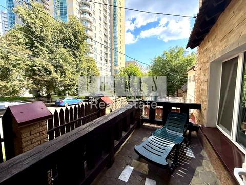 дом по адресу Зверинецкая ул.