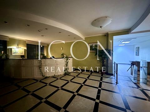 комерційна за адресою Спортивна пл., 1