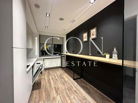 комерційна за адресою Спортивна пл., 1