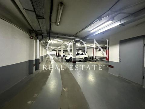 комерційна за адресою Спортивна пл., 1