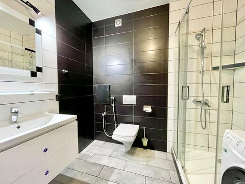 квартира за адресою Амосова вул., 63