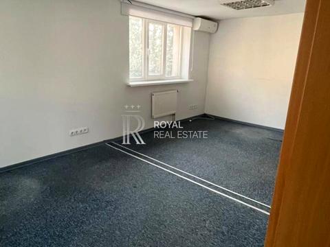 комерційна за адресою Лаврська вул. (Січневого Повстання), 5