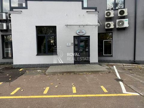 комерційна за адресою Лаврська вул. (Січневого Повстання), 5