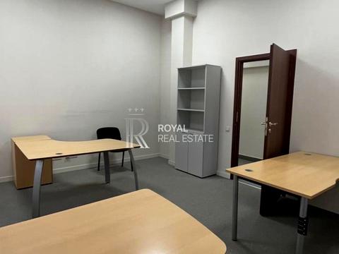 комерційна за адресою Київ, Лаврська вул. (Січневого Повстання), 8