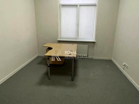 комерційна за адресою Київ, Лаврська вул. (Січневого Повстання), 8