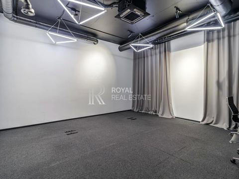 коммерческая по адресу Антоновича ул. (Горького), 74-78